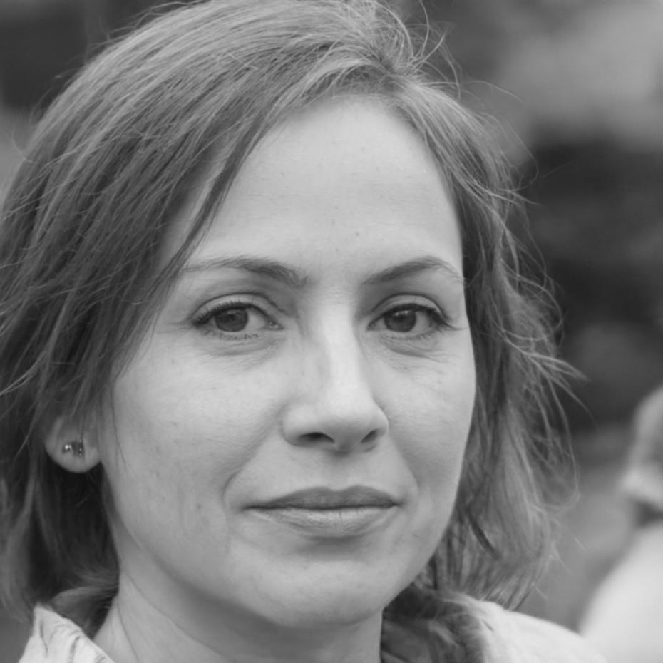 Nerea Villar coordinando sesión de formación SEO